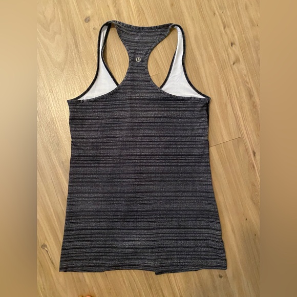Lululemon Razorback Tank Top - Picture 2 of 3